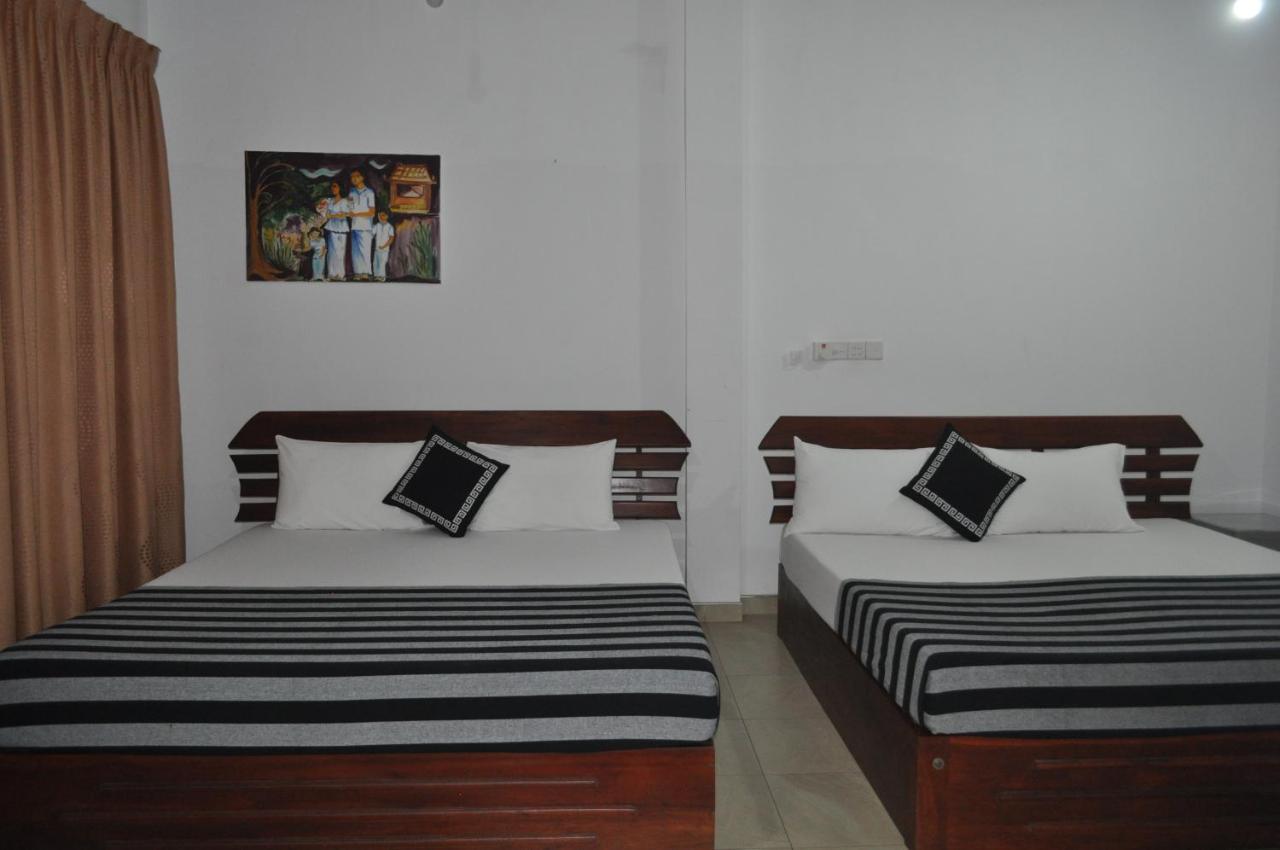 Why Not Palace Anuradhapura Luaran gambar