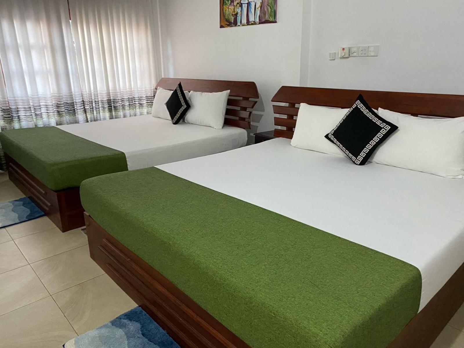 Why Not Palace Anuradhapura Luaran gambar