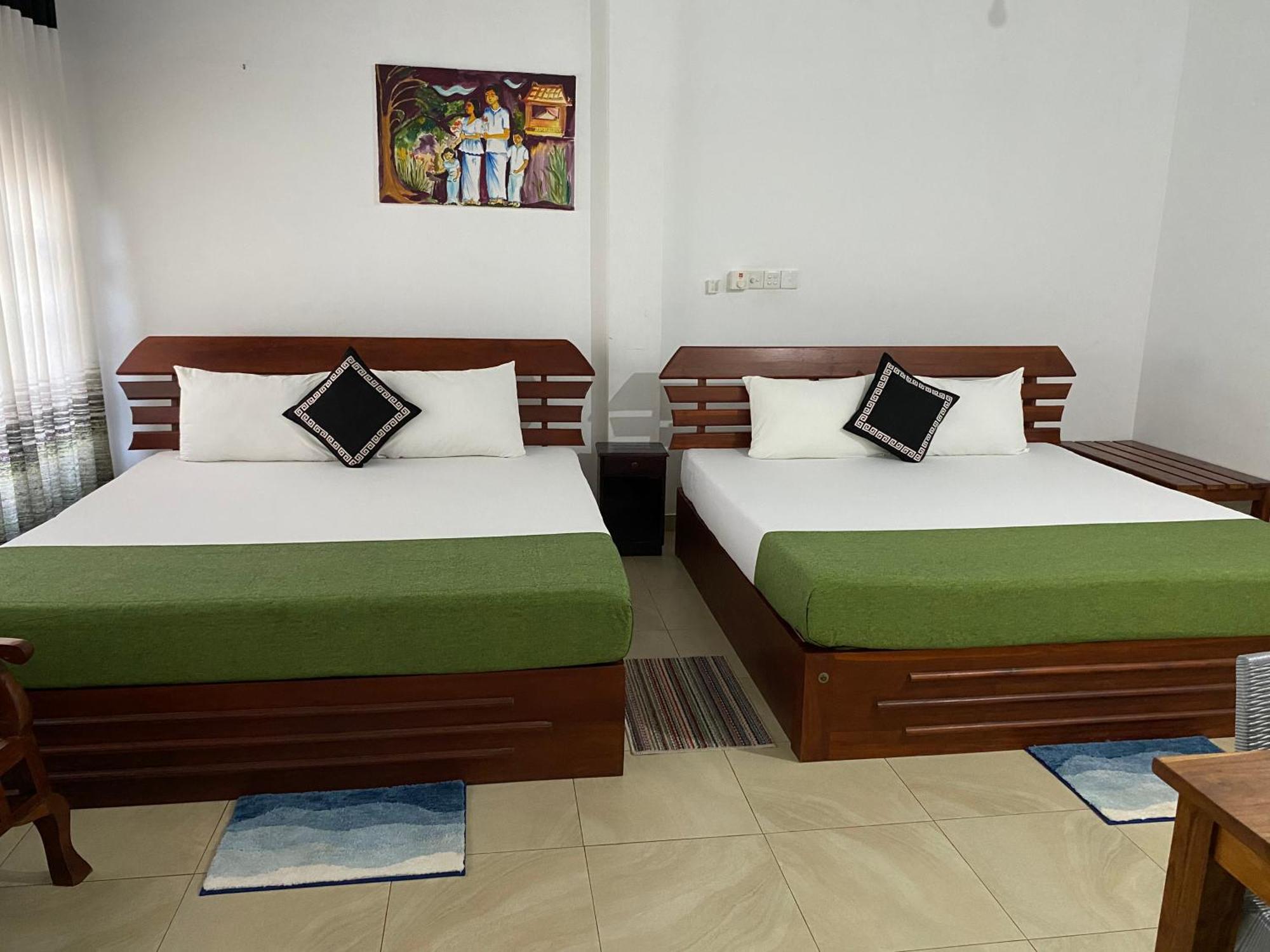 Why Not Palace Anuradhapura Luaran gambar