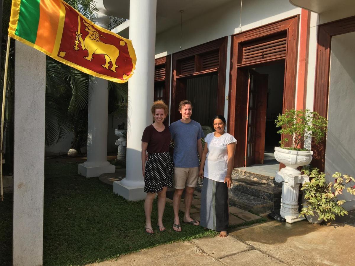 Why Not Palace Anuradhapura Luaran gambar